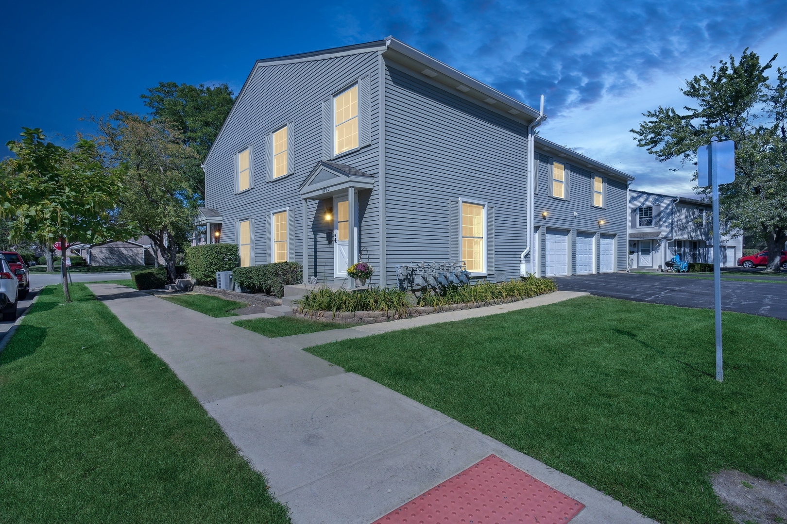 Property Photo: 1171 Bunker Hill Court E IL 60189