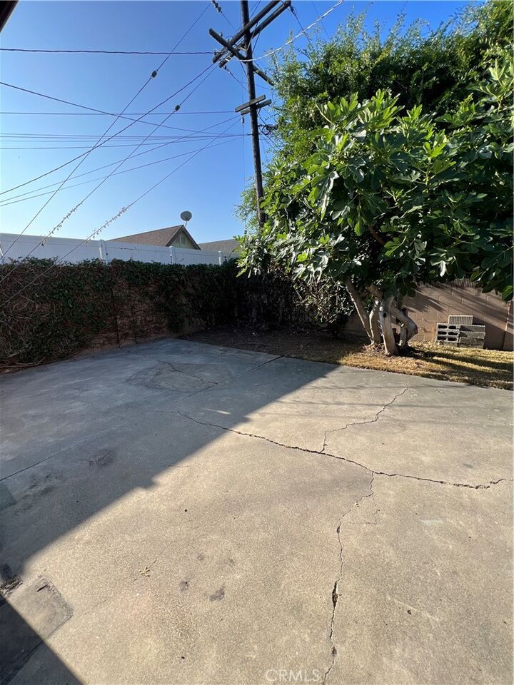 Property Photo:  6592 Limerick Drive  CA 92647