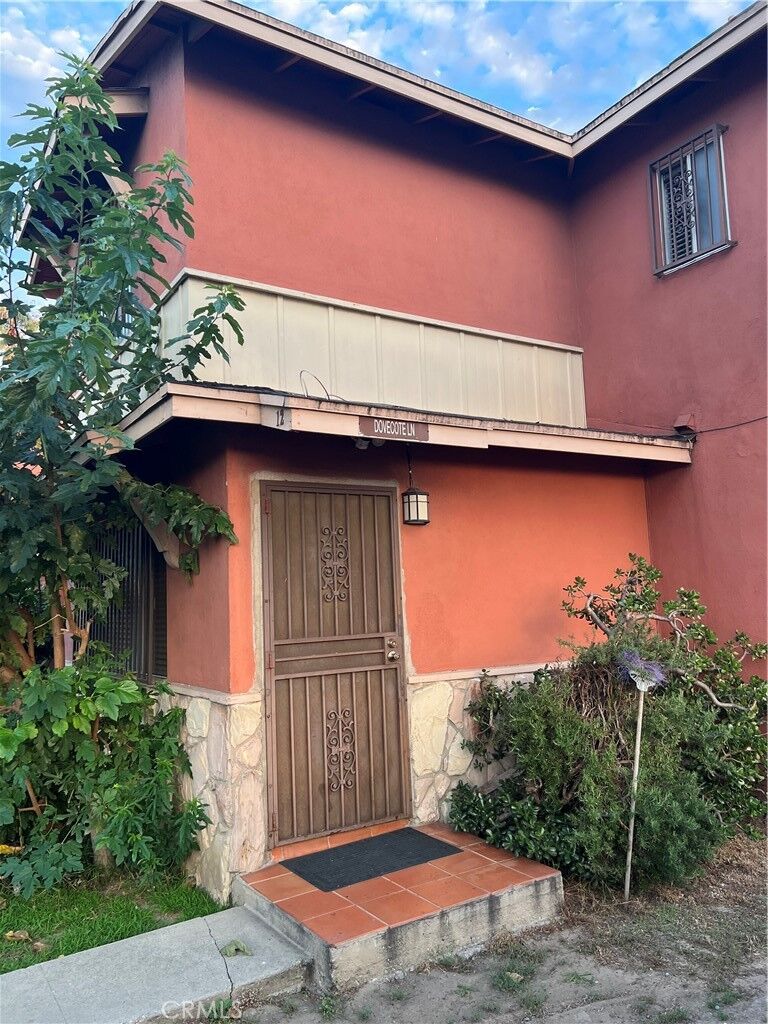 Property Photo:  12 Dovecote Lane 370  CA 90745 