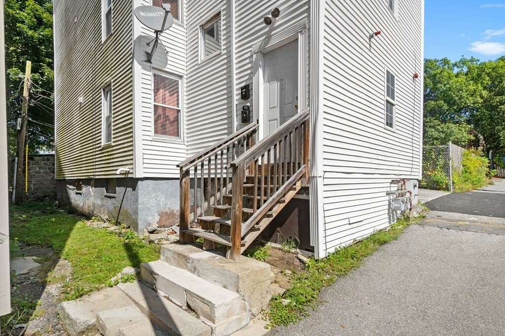 Property Photo: 19 Vinson St MA 01605