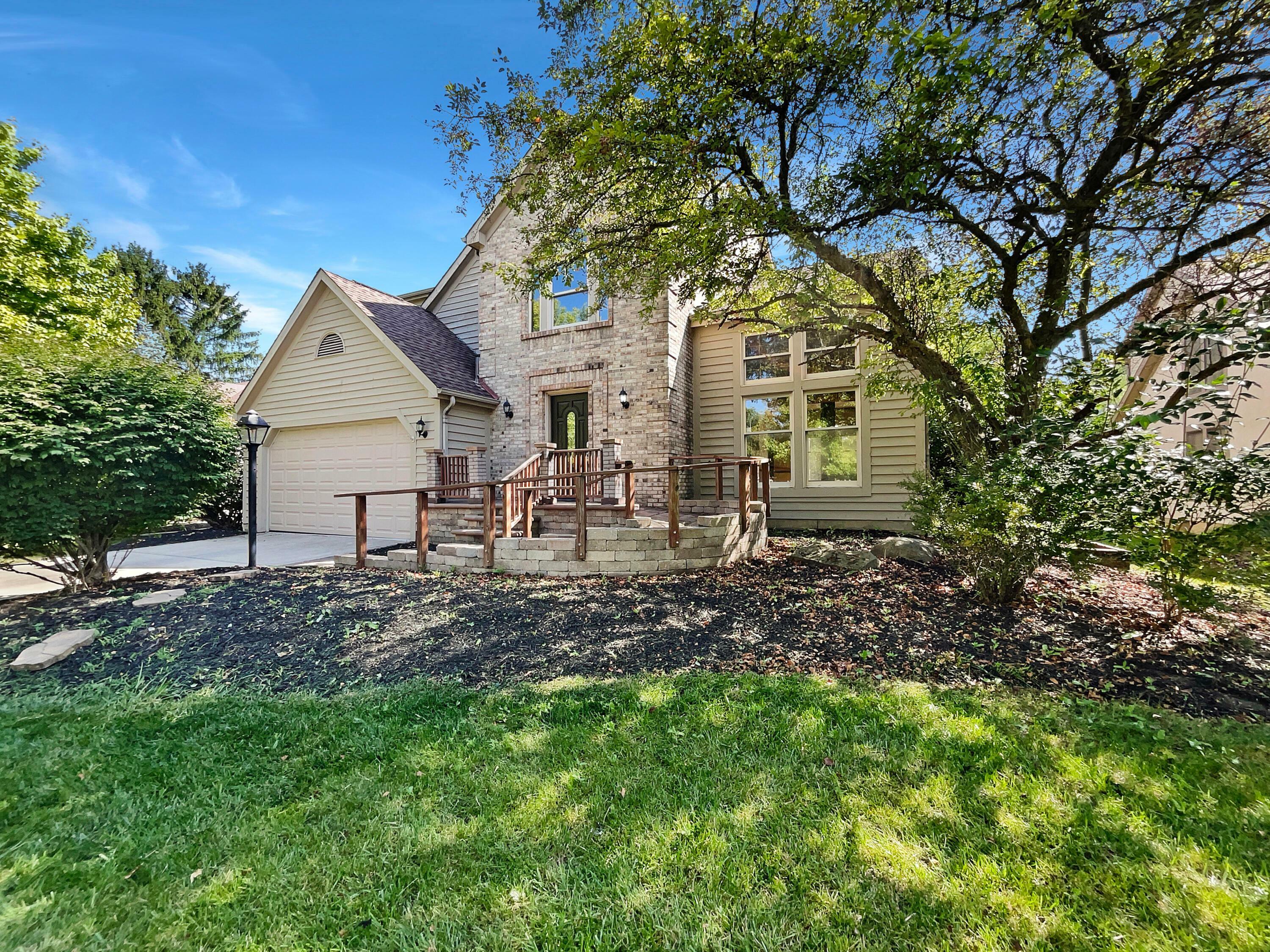 Property Photo: 4130 Maystar Way OH 43026