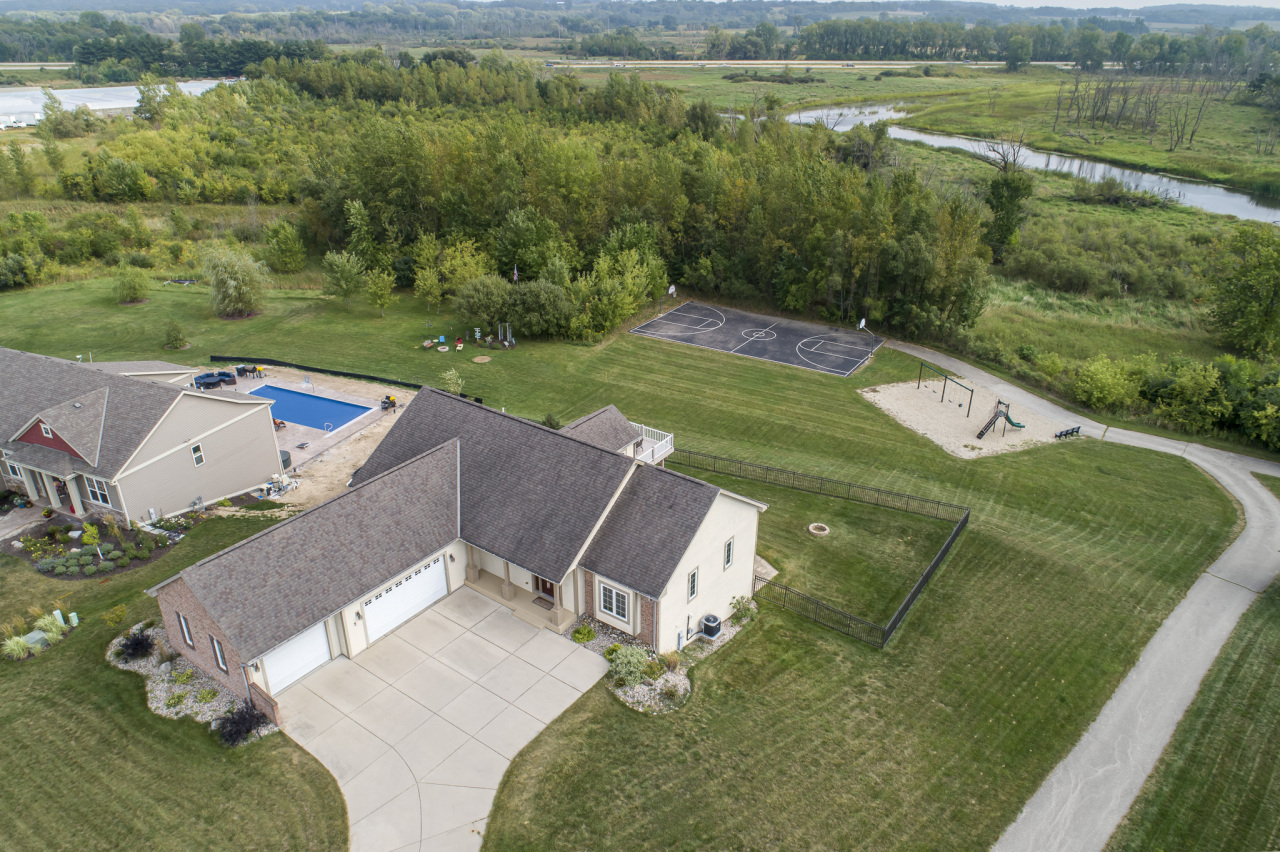 Property Photo:  1603 Fox River Run  WI 53149 