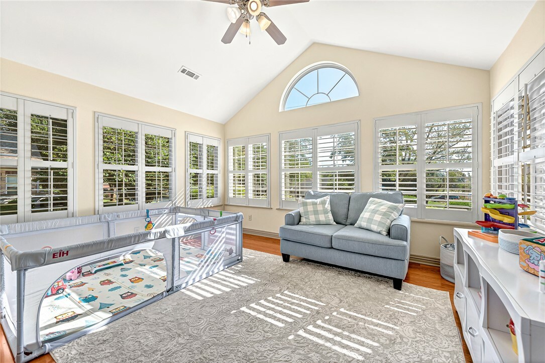 Property Photo: 2100 W New Hope Road 1801 AR 72758