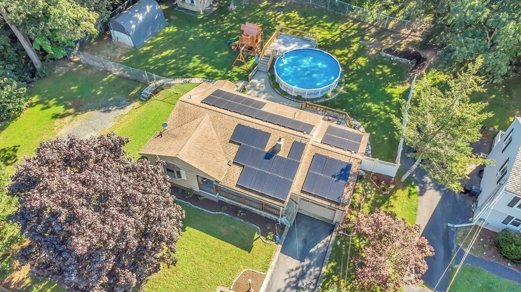 Property Photo: 81 Edgewater Dr MA 01504
