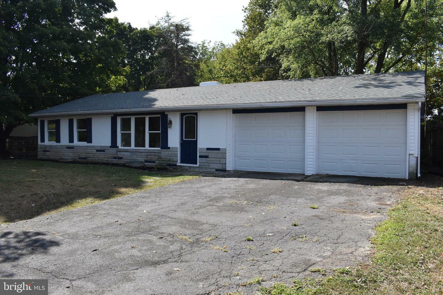 Property Photo:  4928 Shepherdstown Road  WV 25404 