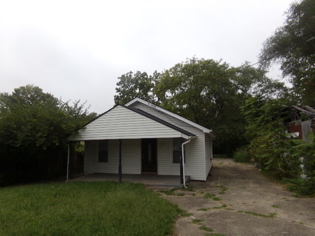 Property Photo:  3122 Yankee Rd  OH 45044 