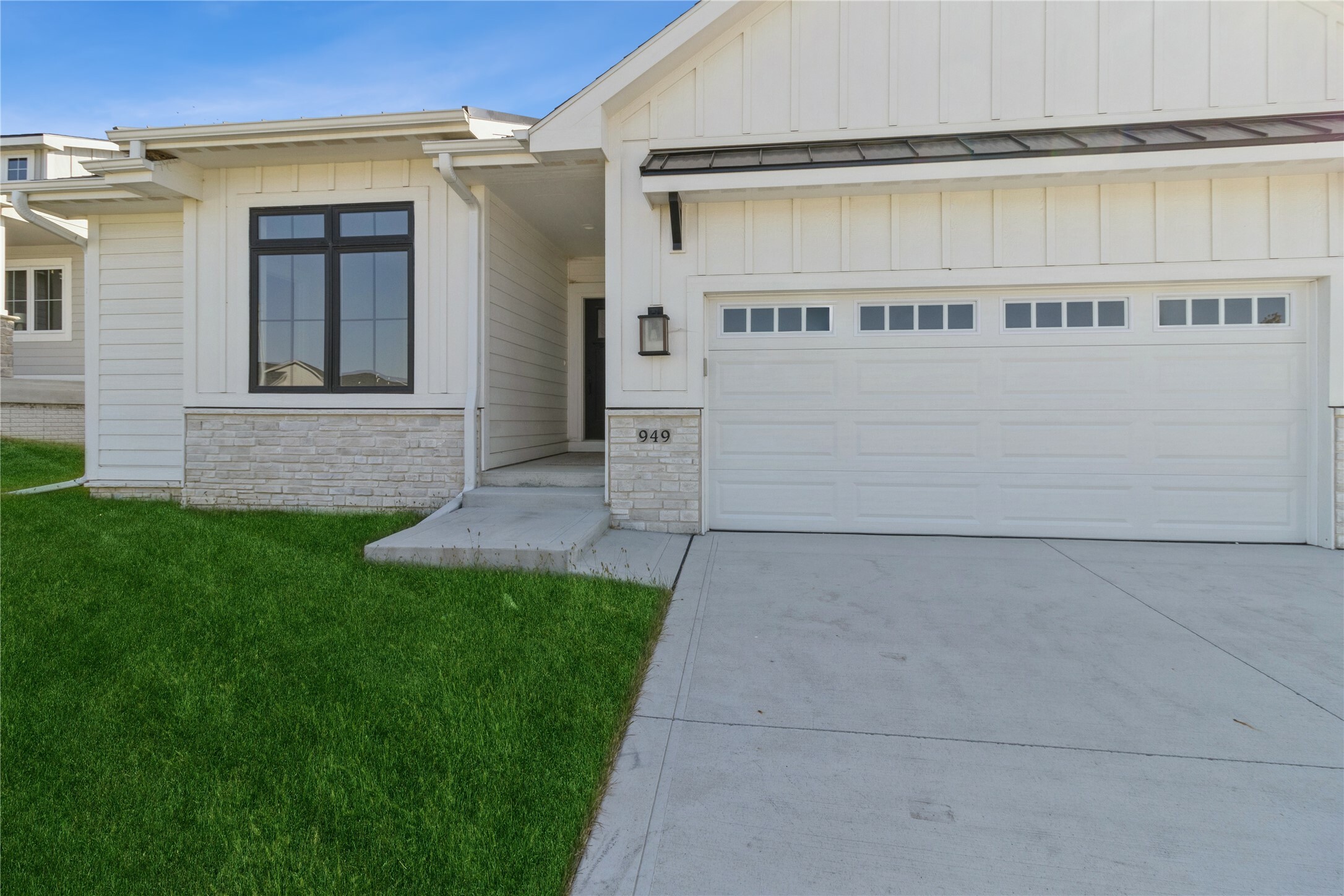Property Photo:  949 Wolf Creek Drive  IA 50226 