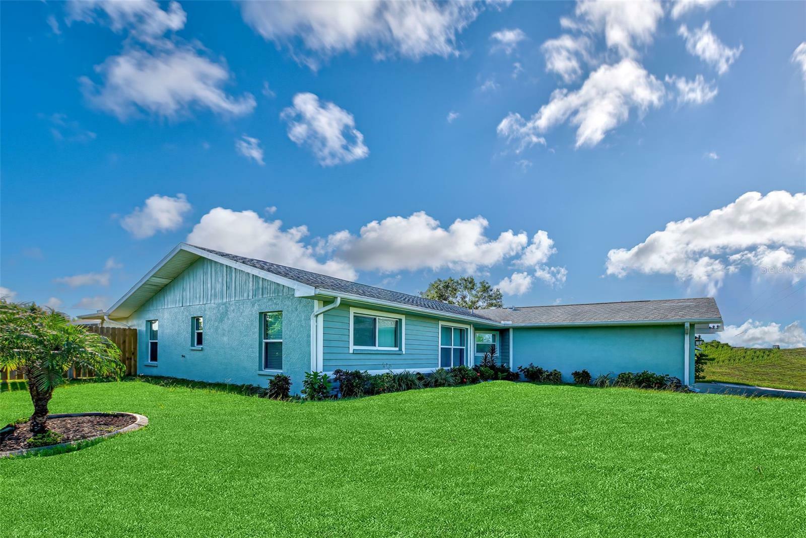 Property Photo:  6358 Spinnaker Boulevard  FL 34224 