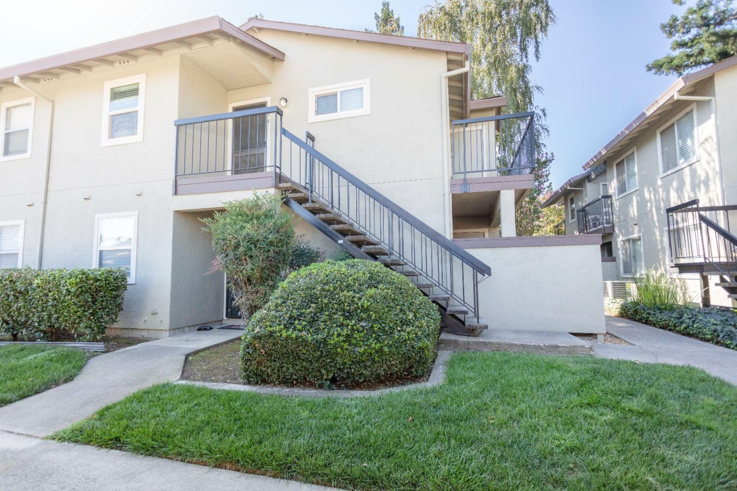 Property Photo:  125 Luna Grande Circle 154  CA 95834 