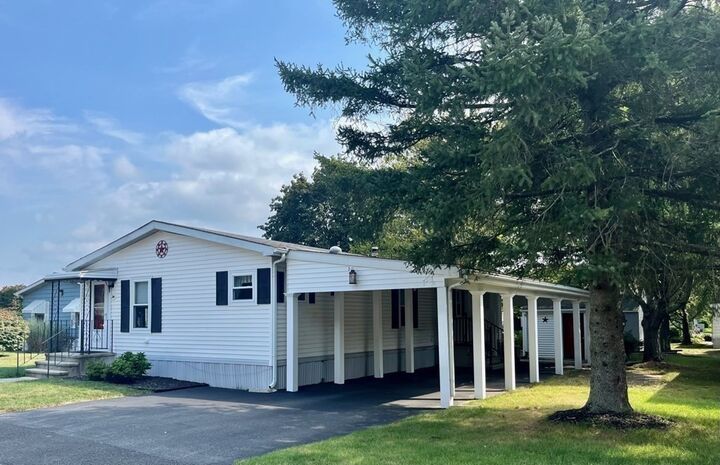Property Photo:  2 Robin Hood Lane  MA 02703 