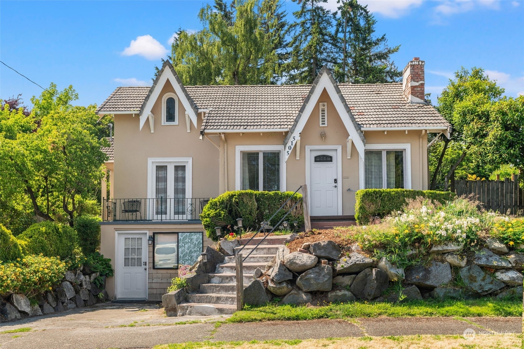 Property Photo: 5015 S Dakota Street WA 98118