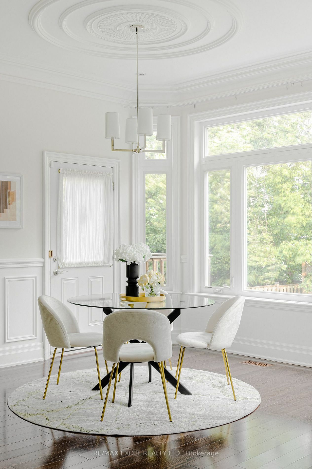 Property Photo: 369 Hollywood Ave ON M2N3L3