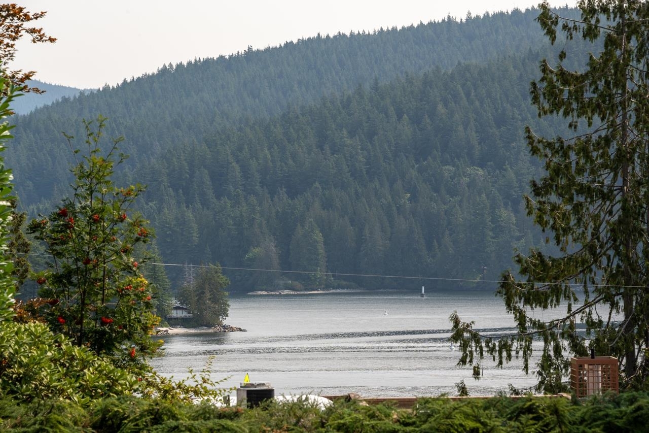 Property Photo: 694 Roslyn Boulevard BC V7G1P3