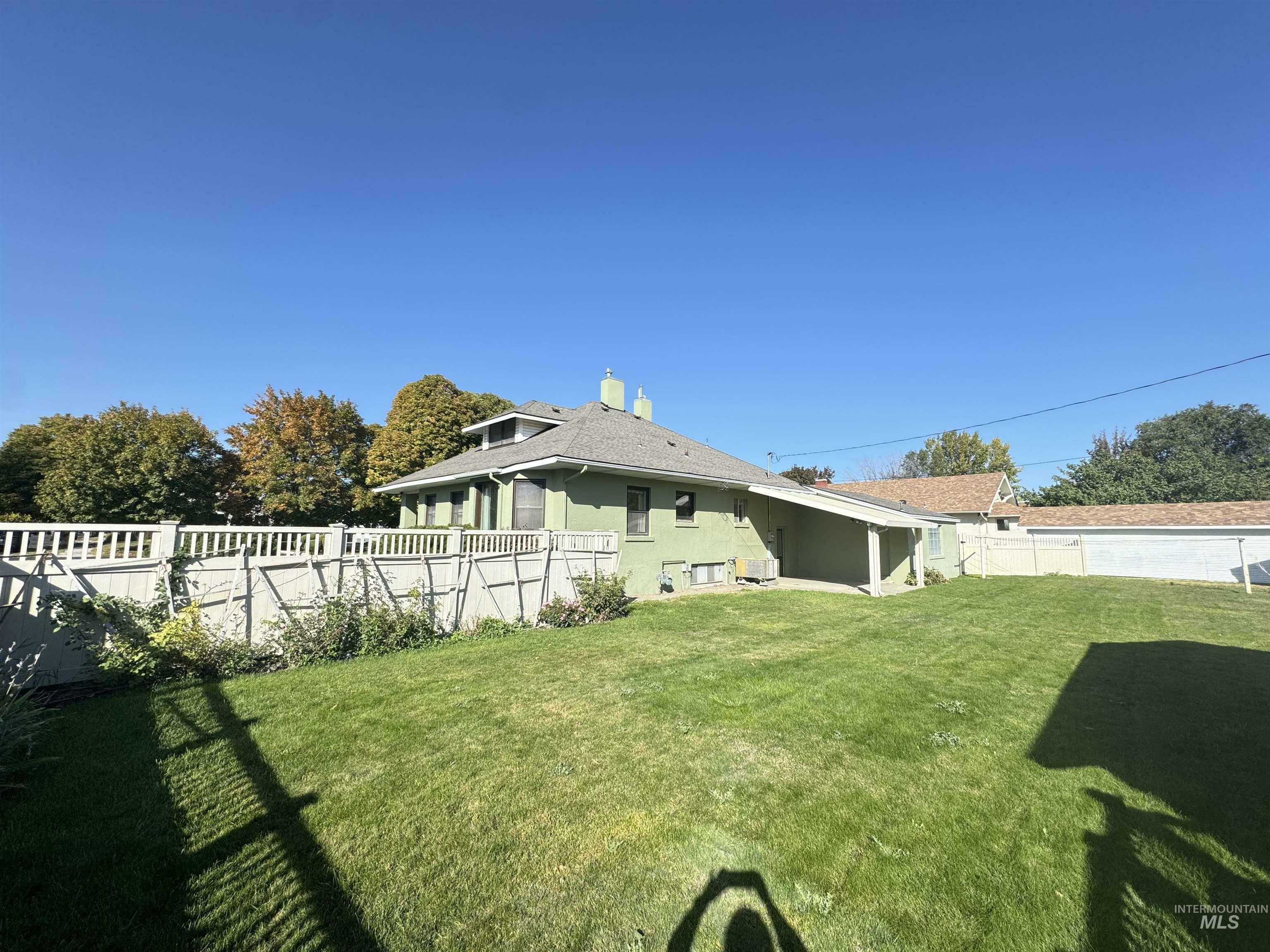 Property Photo:  1659 Conant Ave  ID 83318 