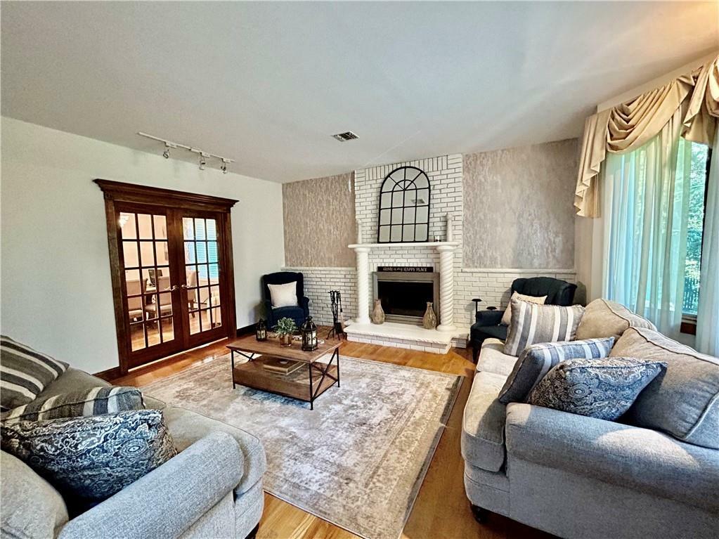 Property Photo: 24 Gianna Court NY 10308