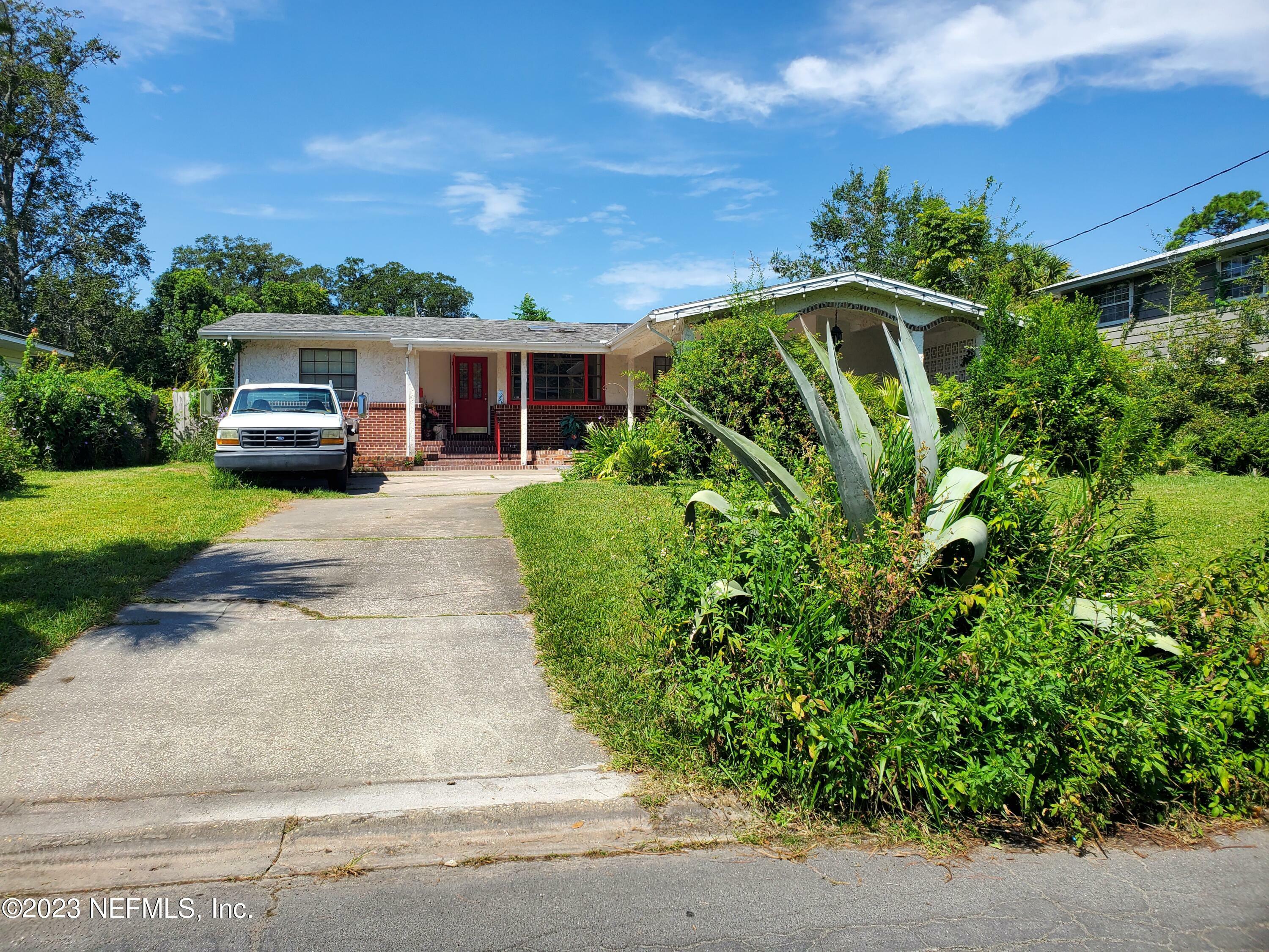 Property Photo:  1256 Lamanto Avenue E  FL 32211 