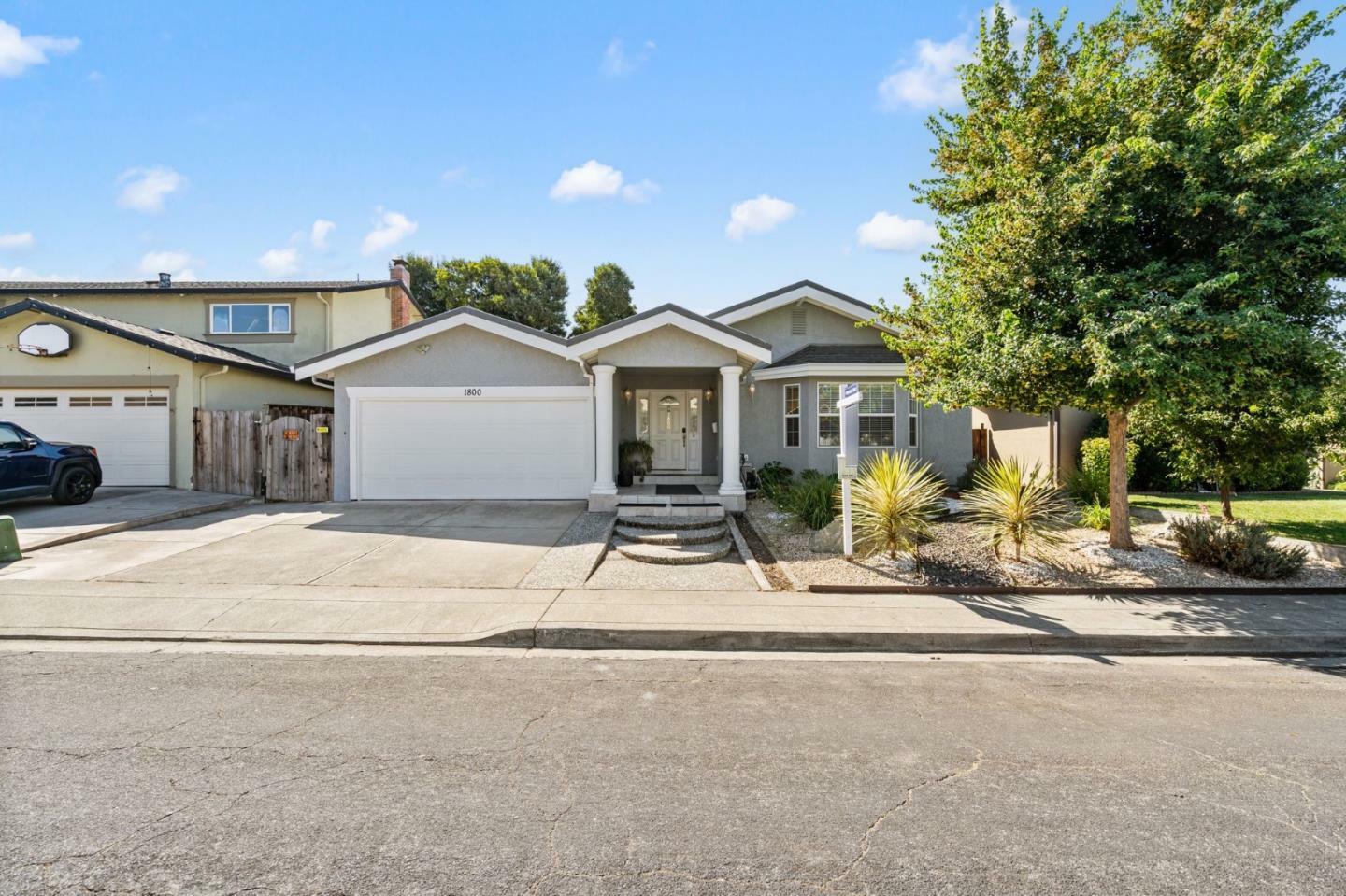 1800 Crater Lake Avenue  Milpitas CA 95035 photo