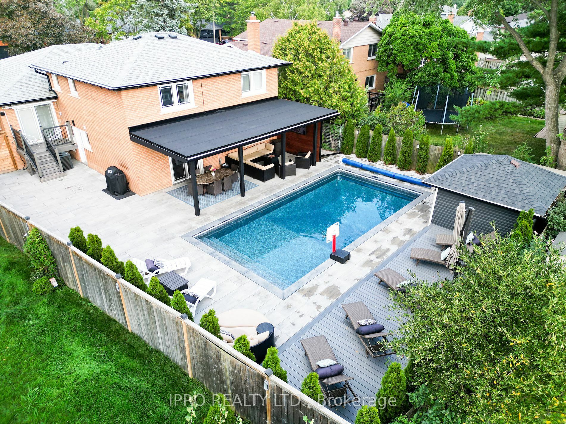 Property Photo: 3484 Riverspray Cres ON L4Y3M7