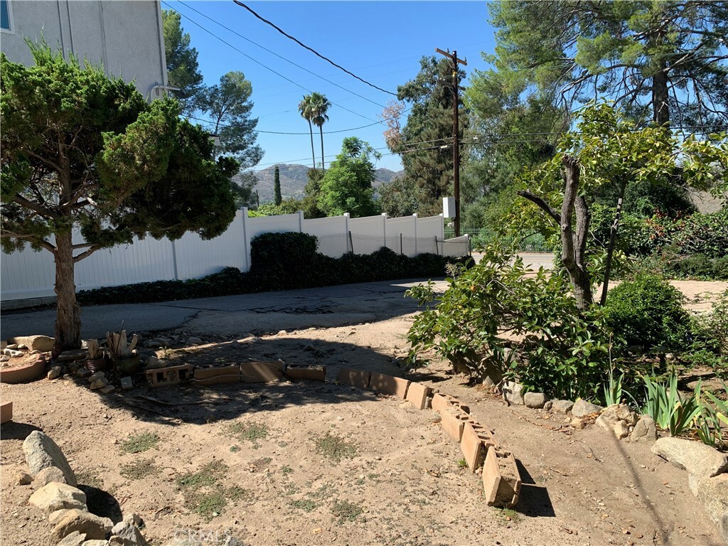 Property Photo:  10834 Tujunga Canyon Boulevard  CA 91042 