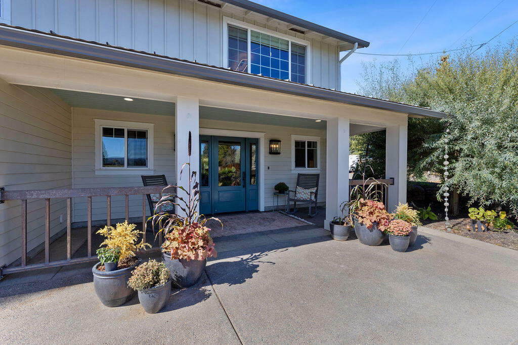 Property Photo:  2973 NW West Hills Loop  OR 97754 