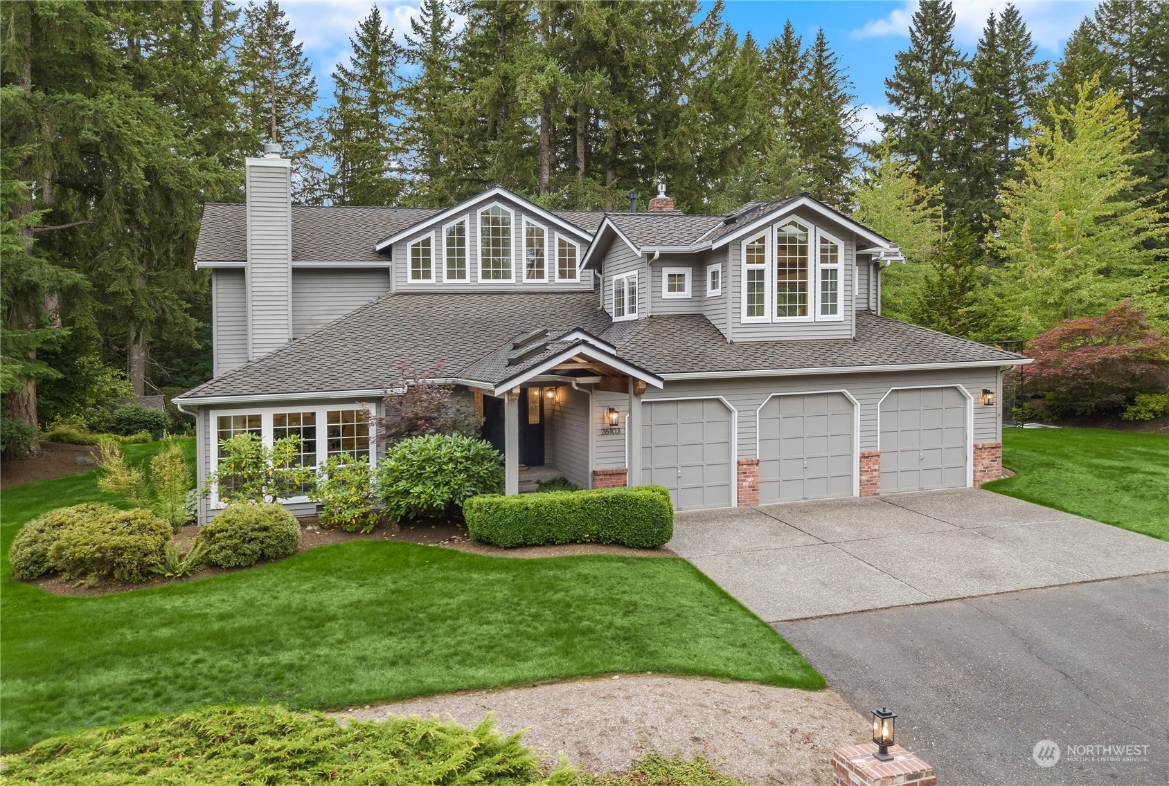 Property Photo:  26103 SE 29th Street  WA 98075 