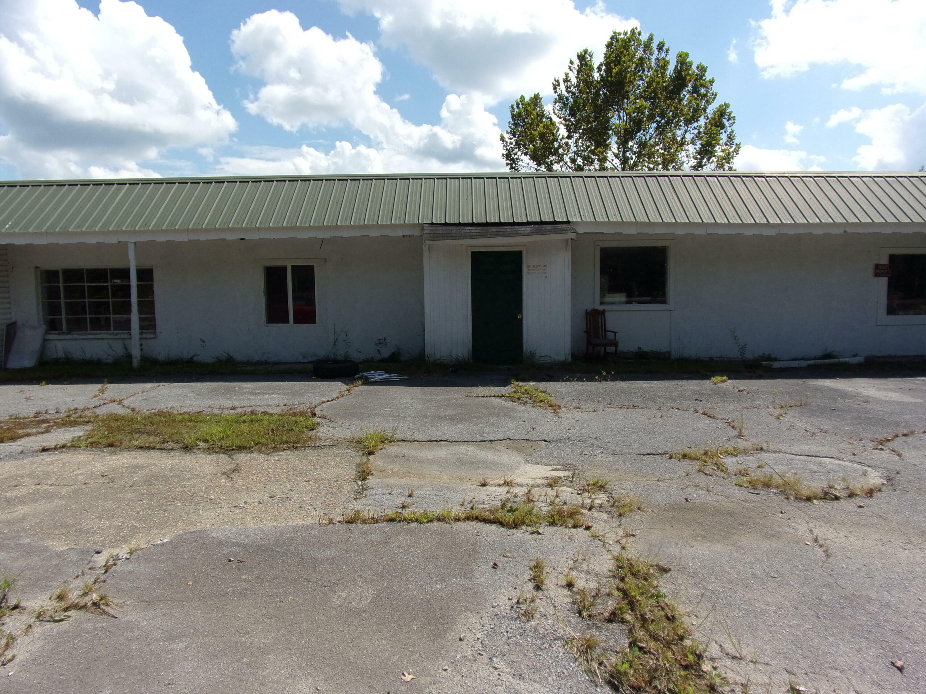 Property Photo:  5595 McDonald Rd  TN 37810 