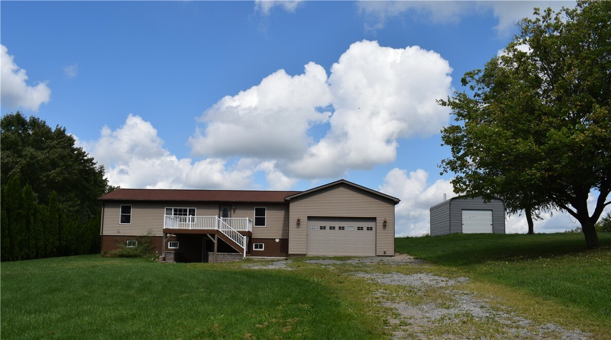 Property Photo:  71 Woodland Road  PA 16137 