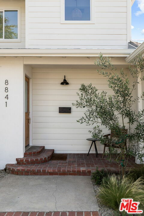 Property Photo: 8841 Croydon Ave CA 90045