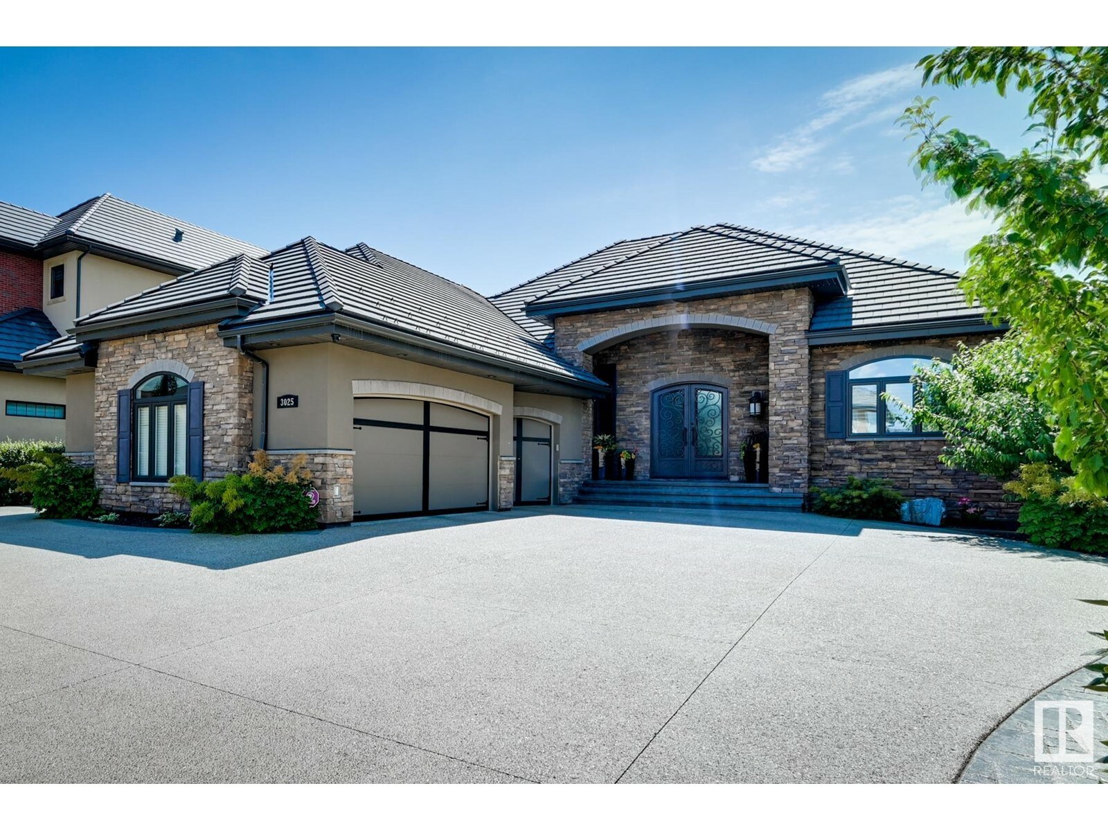 Property Photo: 3025 Watson Ld SW AB T6W2G4
