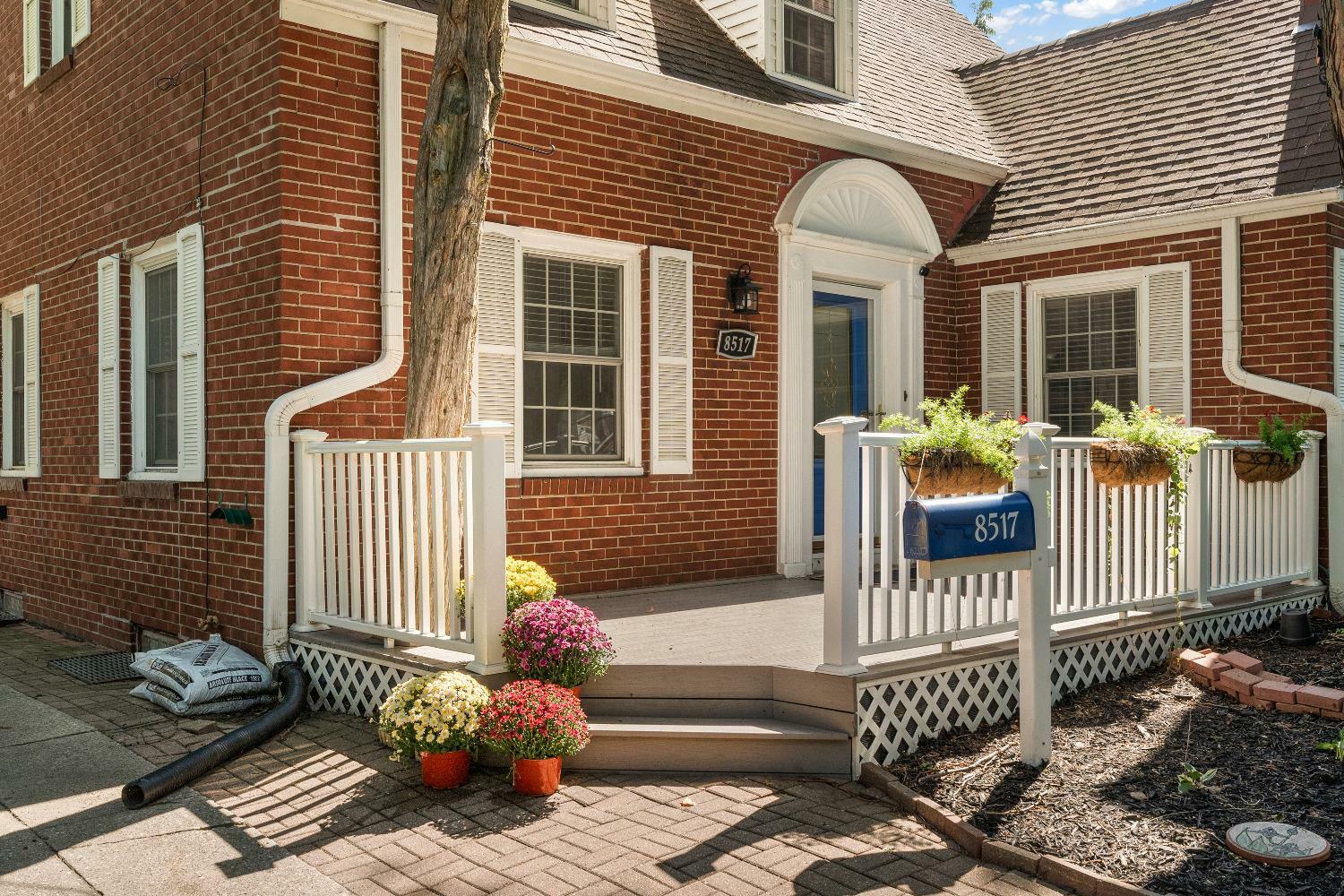 Property Photo: 8517 Northcote Avenue IN 46321