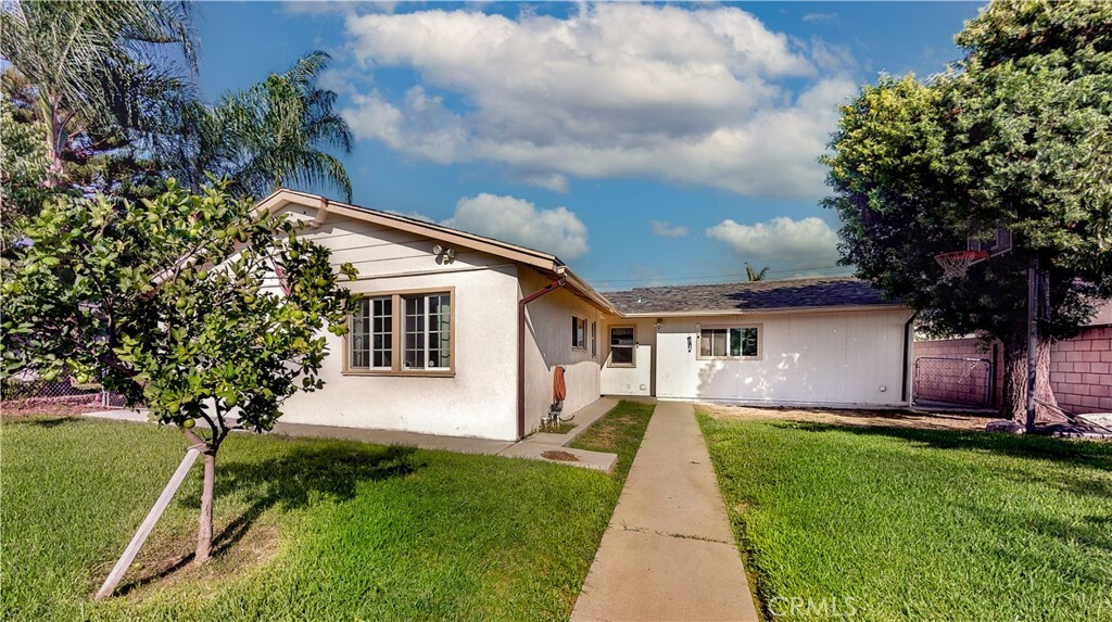 Property Photo:  2136 N San Antonio Avenue  CA 91767 