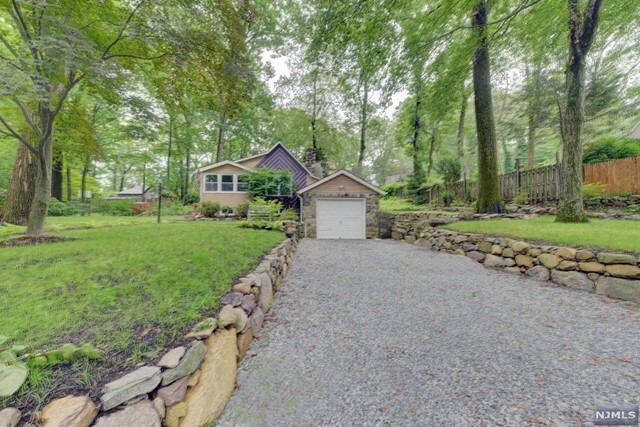 Property Photo:  16 Ridge Trail  NJ 07405 