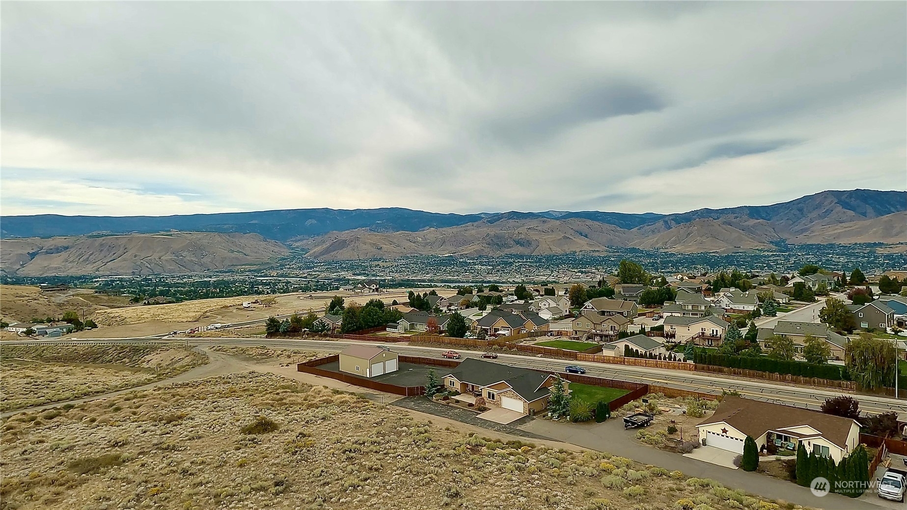 Property Photo: 2280 Deer Run Drive WA 98802