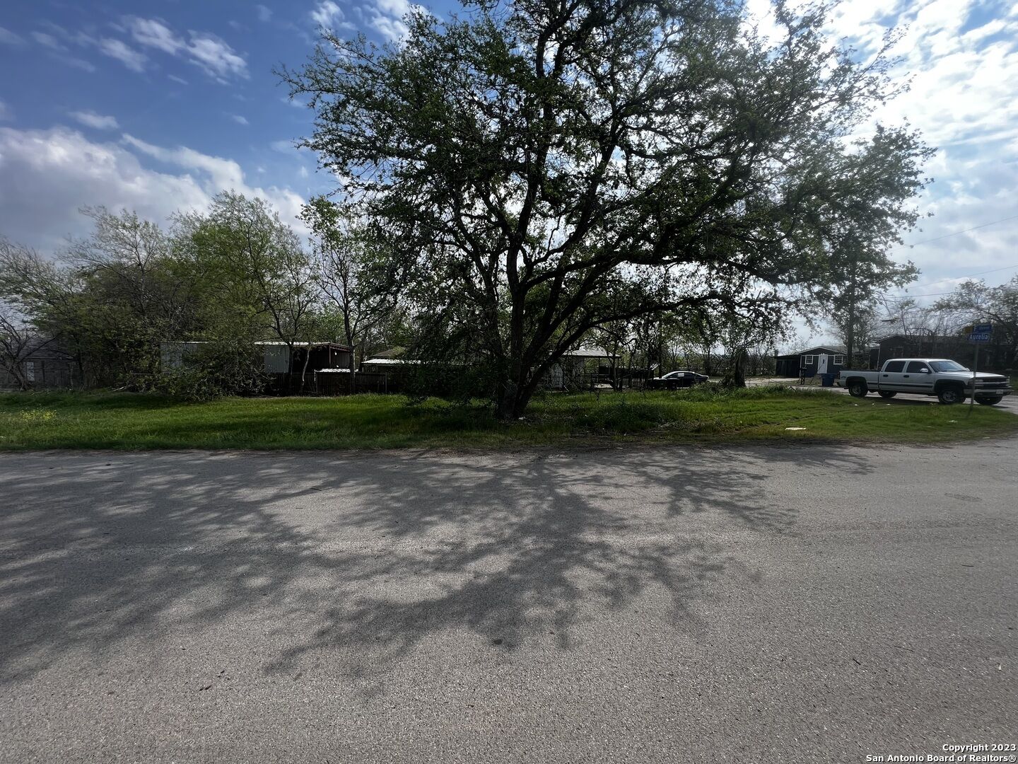 Property Photo: 603 F St TX 78220