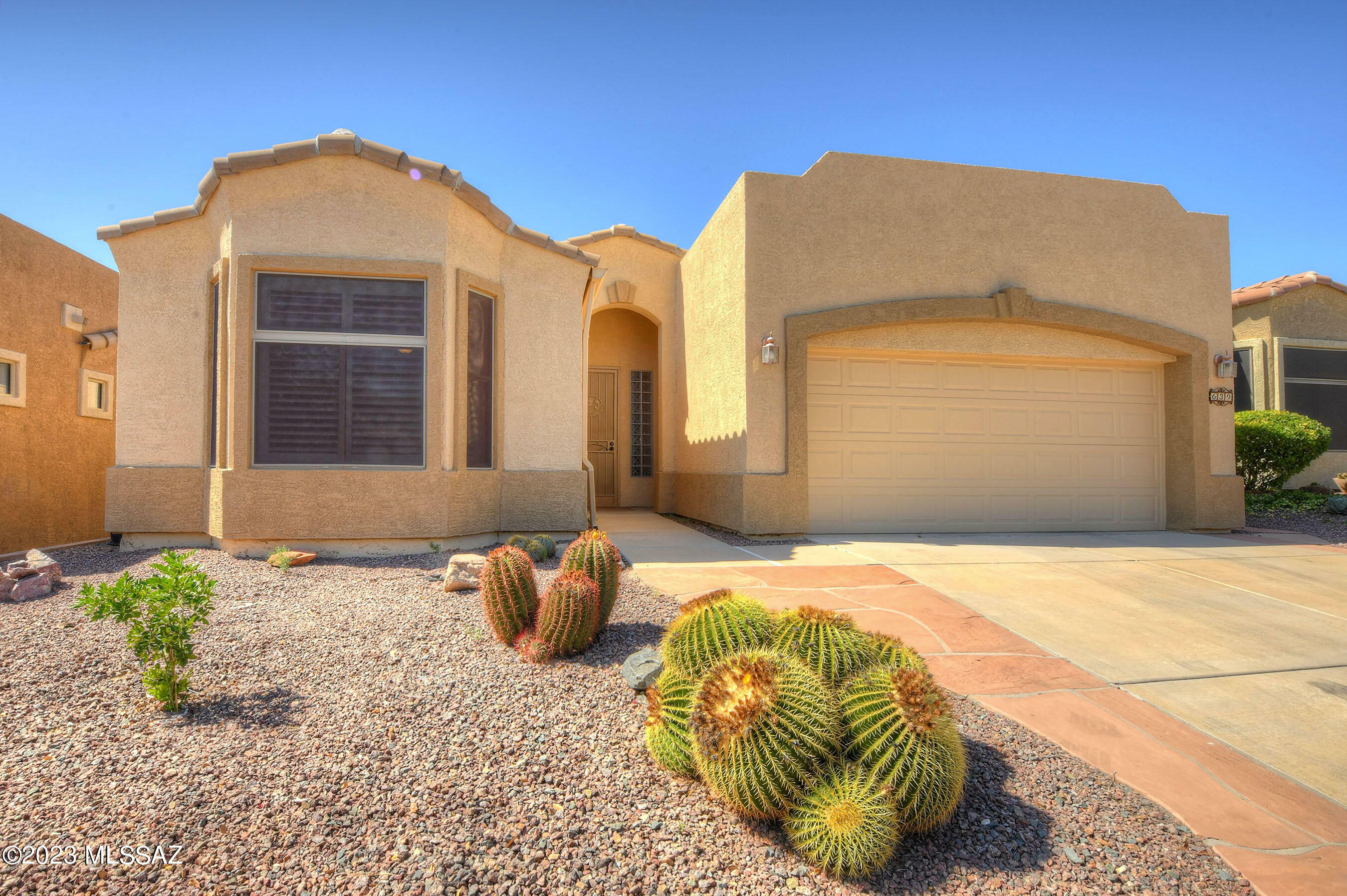 Property Photo:  639 W Moorwood Street  AZ 85614 