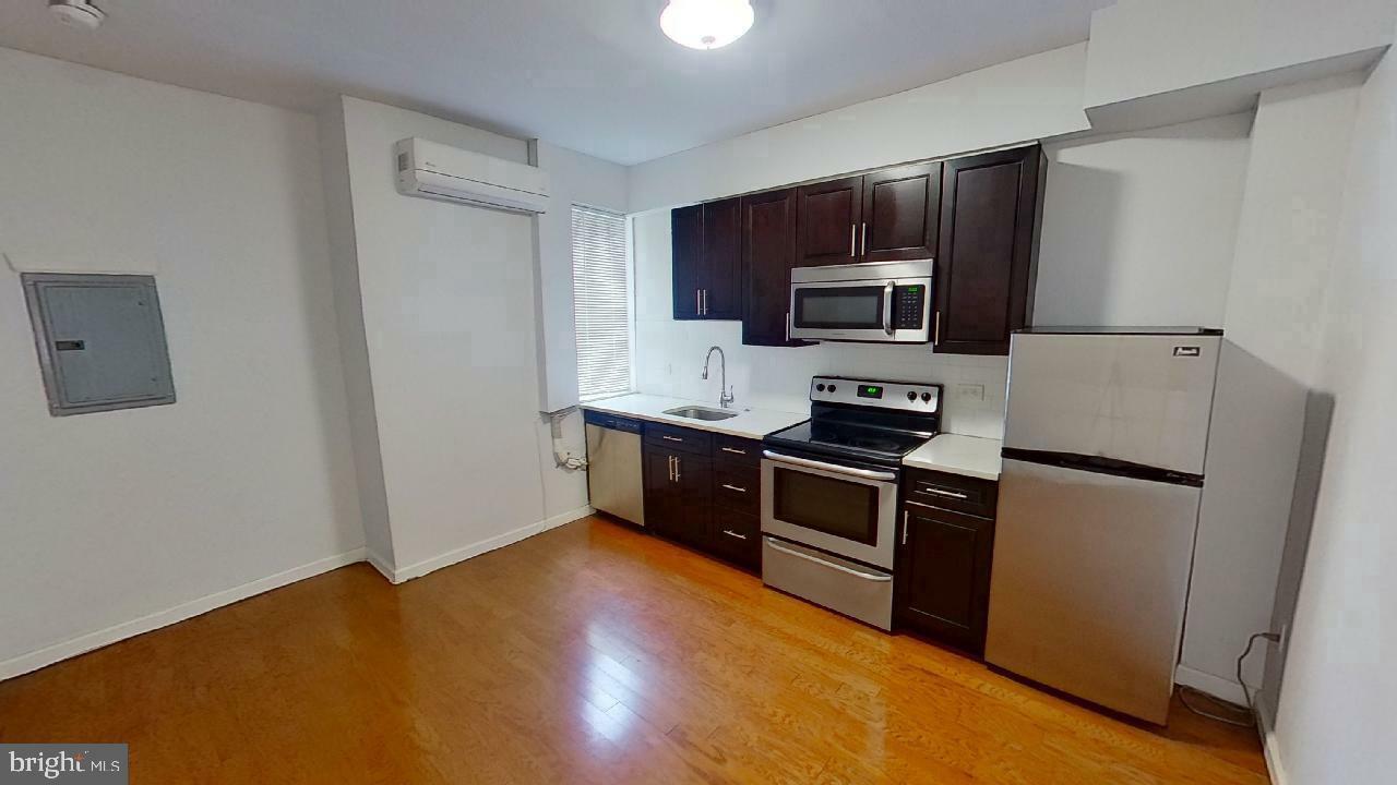 Property Photo: 5034 Walnut Street 3 PA 19139