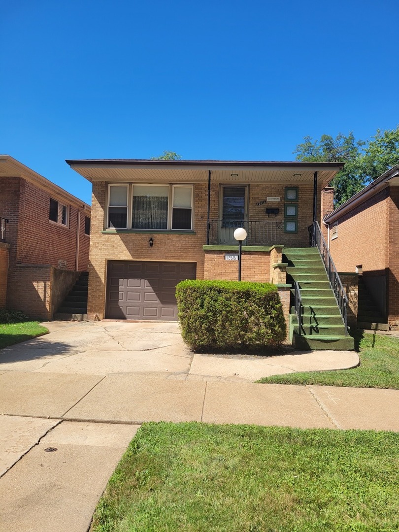 Property Photo: 12616 S Edbrooke Avenue IL 60628