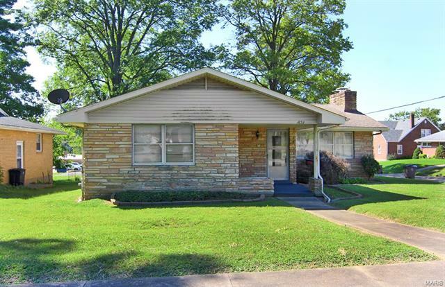 Property Photo:  1853 Woodlawn Avenue  MO 63701 