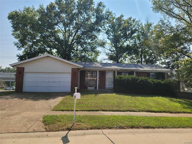 Property Photo: 2498 Darlyn Drive MO 63026