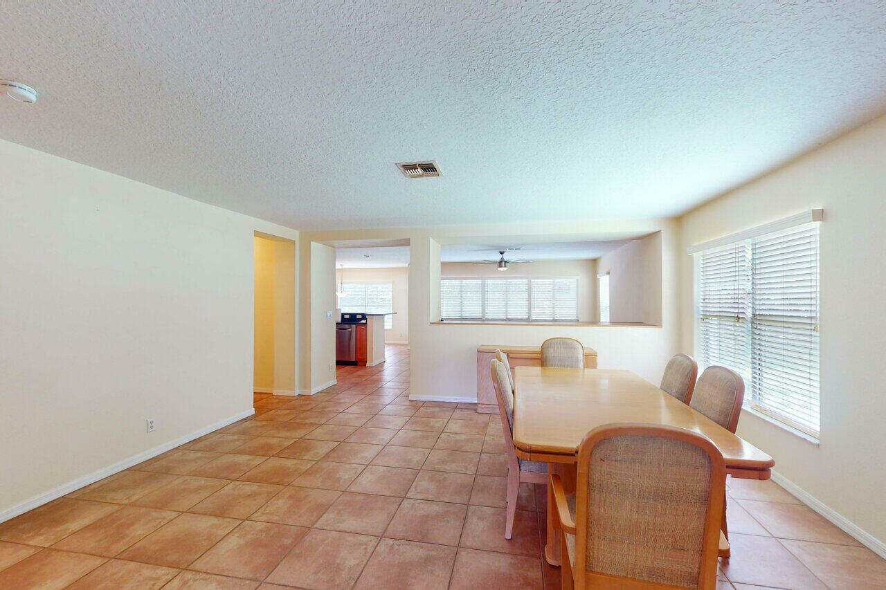 Property Photo: 3331 SW Espanola Street FL 34953