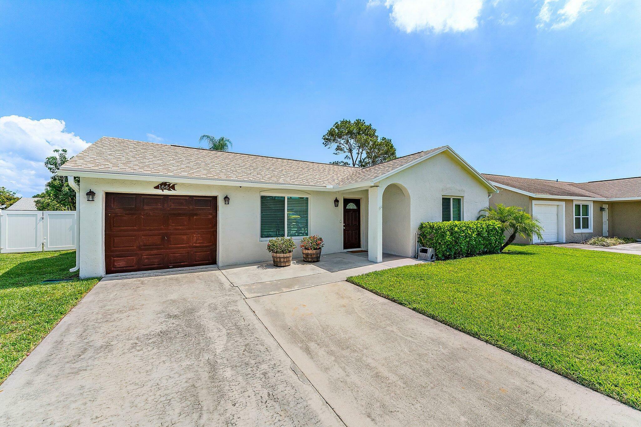 Property Photo: 166 Banyan Circle FL 33458