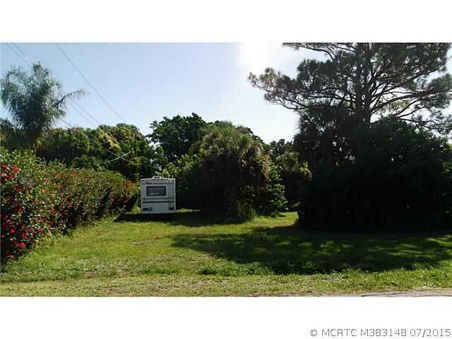 Property Photo: 8295 SE Boxwood Lane FL 33455