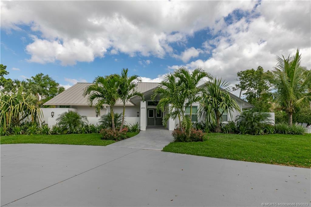 Property Photo:  653 SW Thornhill Lane  FL 34990 