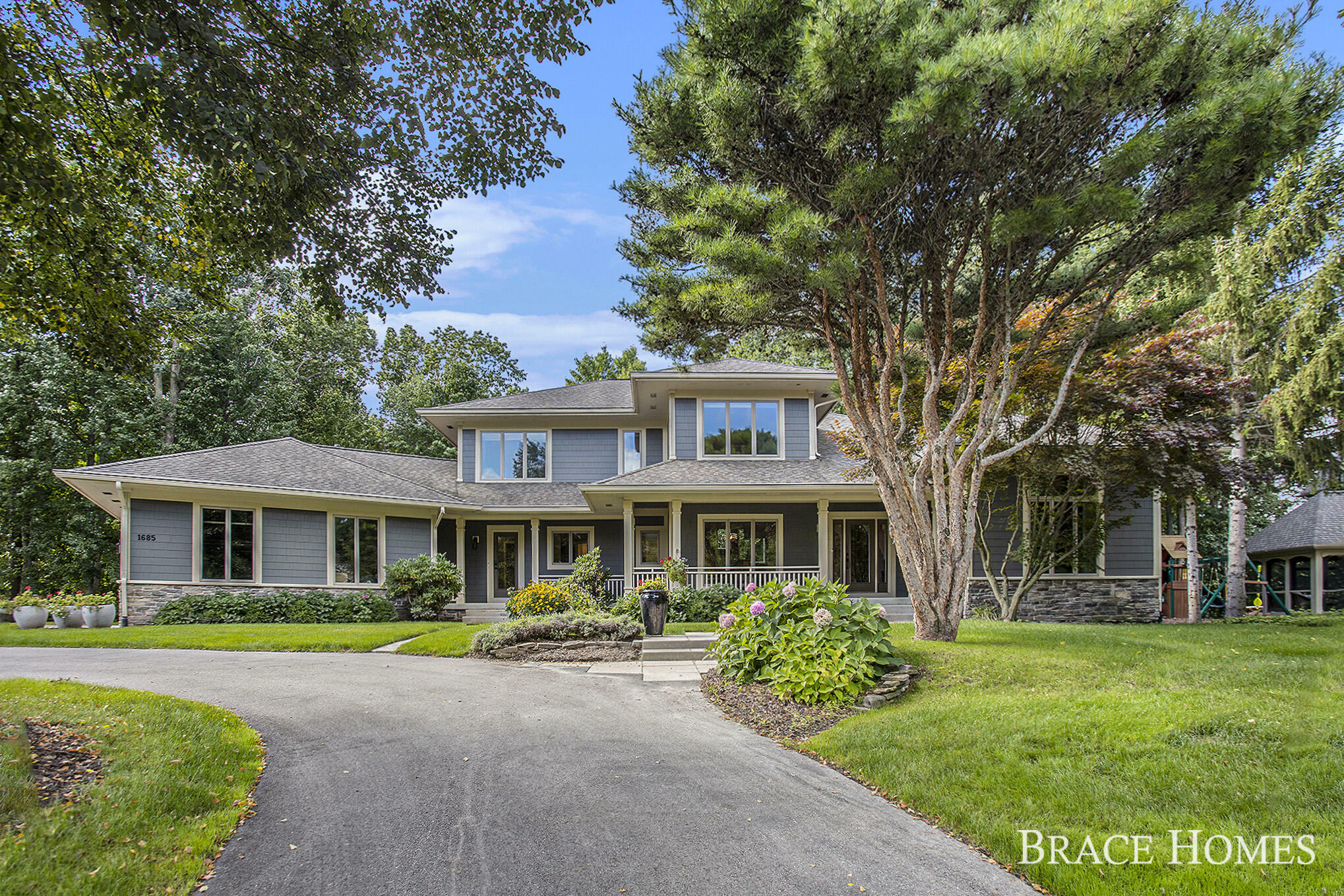 Property Photo: 1685 Flowers Crossing Drive NE MI 49525