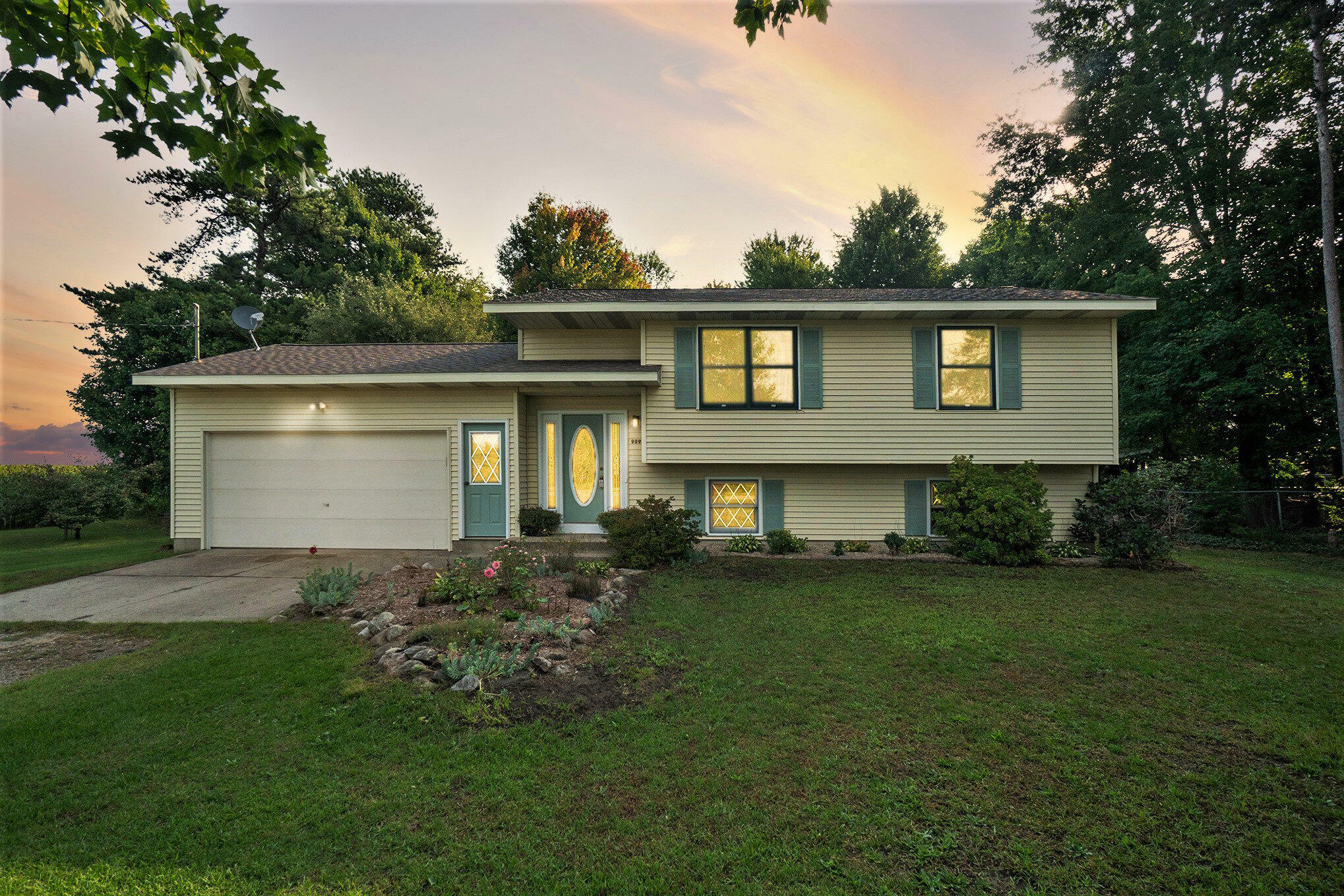 Property Photo: 9996 120th Avenue MI 49460