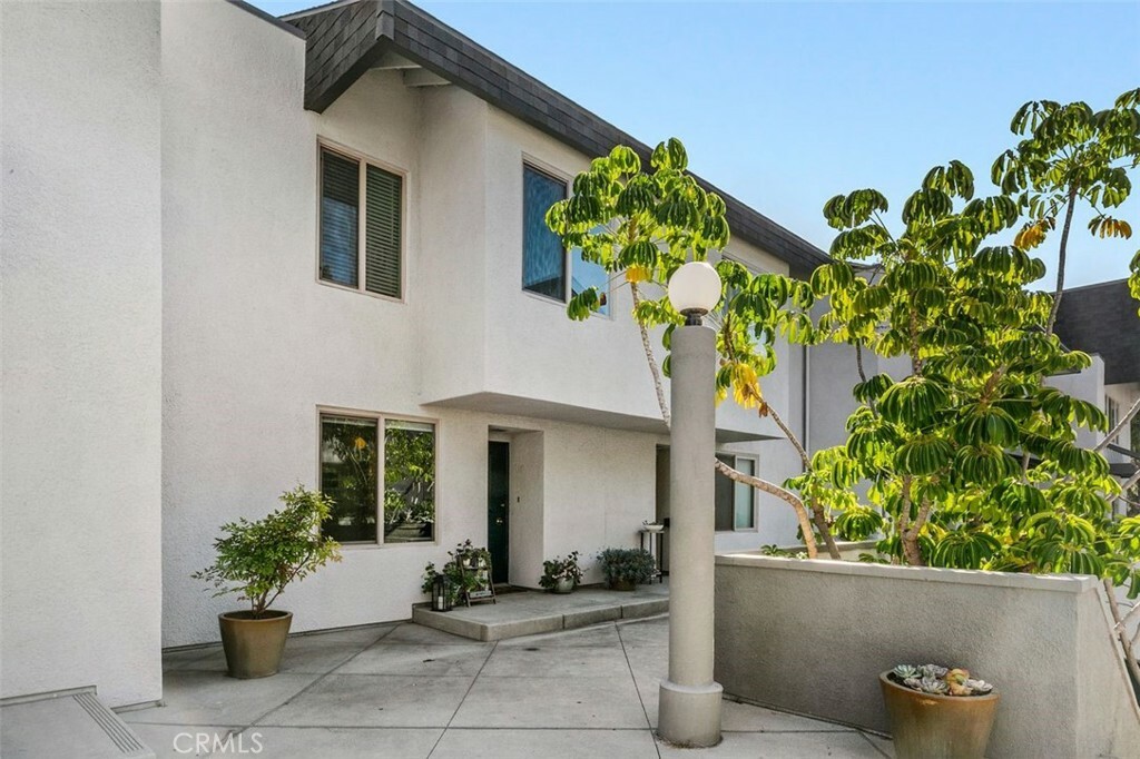 Property Photo: 6854 Citriadora Court CA 92845
