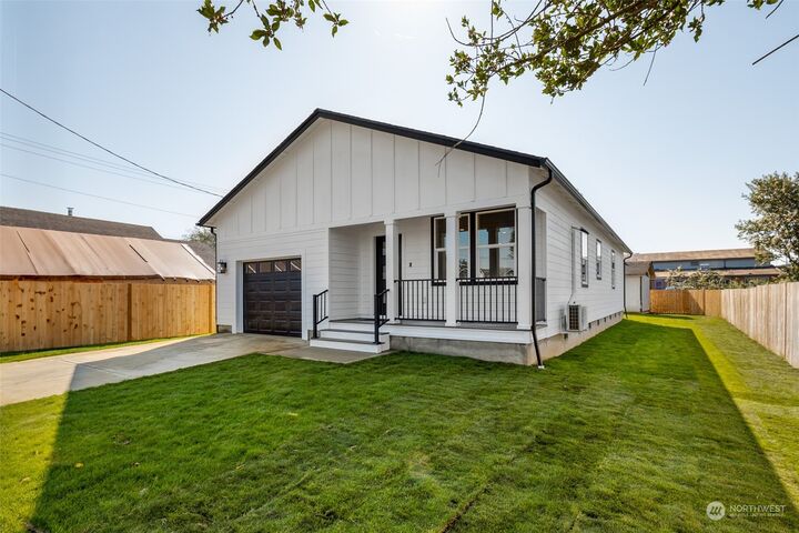 House for sale in Aberdeen 227 E Cushing Street, Aberdeen, WA 98520