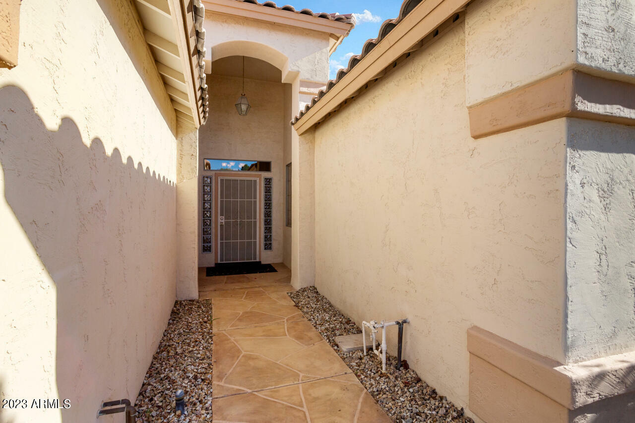 Property Photo:  17939 N Encanto Drive  AZ 85374 