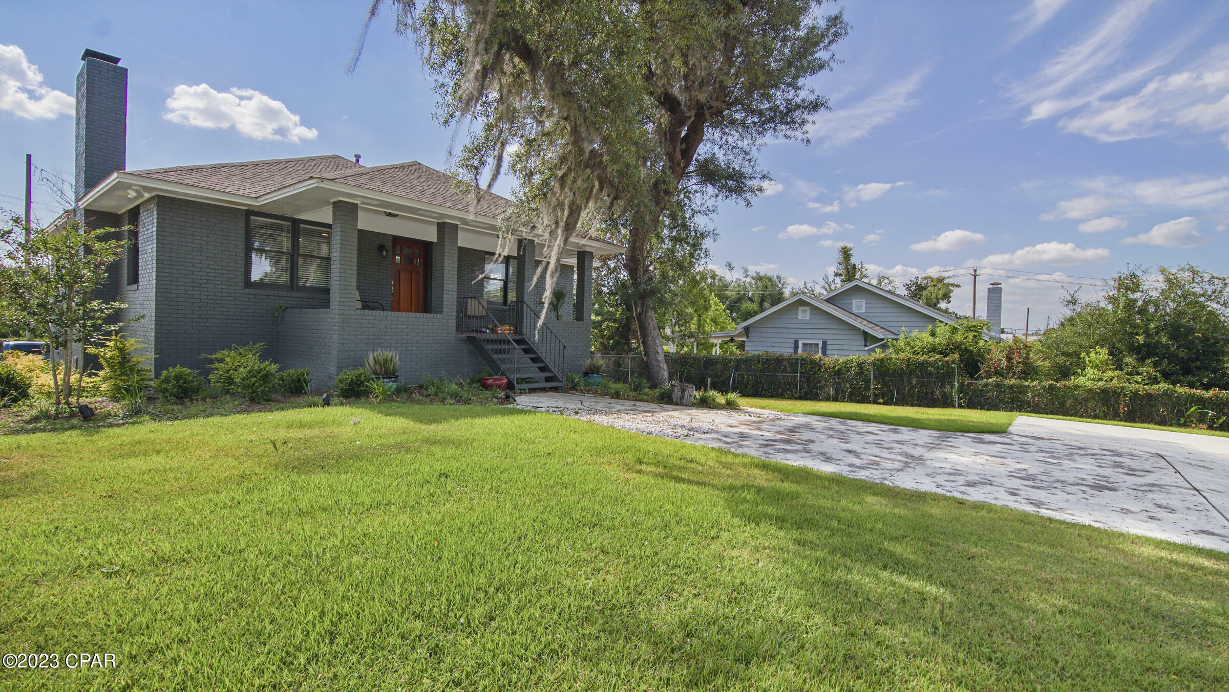 Property Photo:  347 N Cove Boulevard  FL 32401 