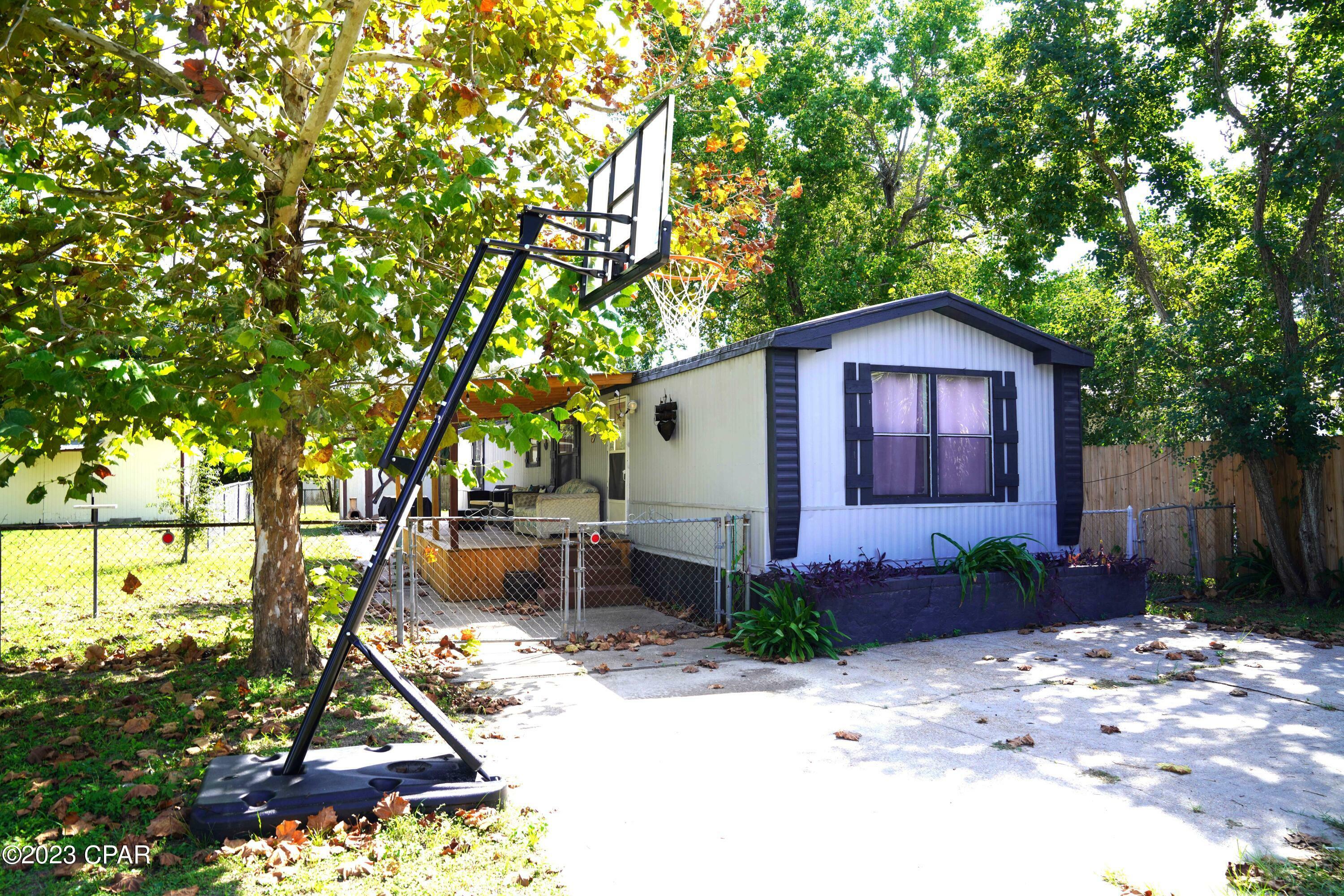 Property Photo:  8521 Estrella Street  FL 32408 